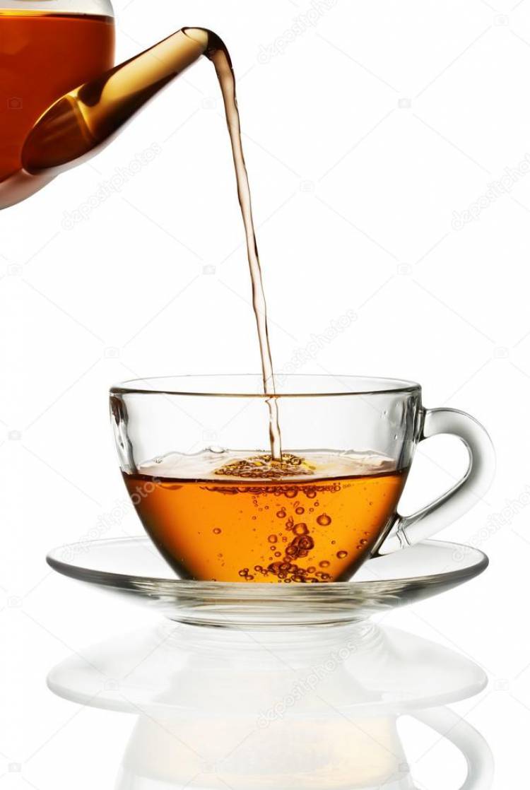 Why do we pour hot tea from higher to lower distance to cool?